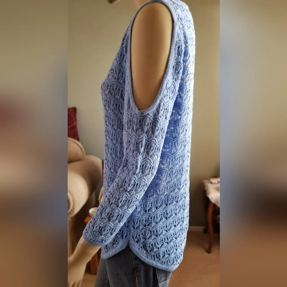 Jeanne Pierre Blue Top - Picture 2 of 6